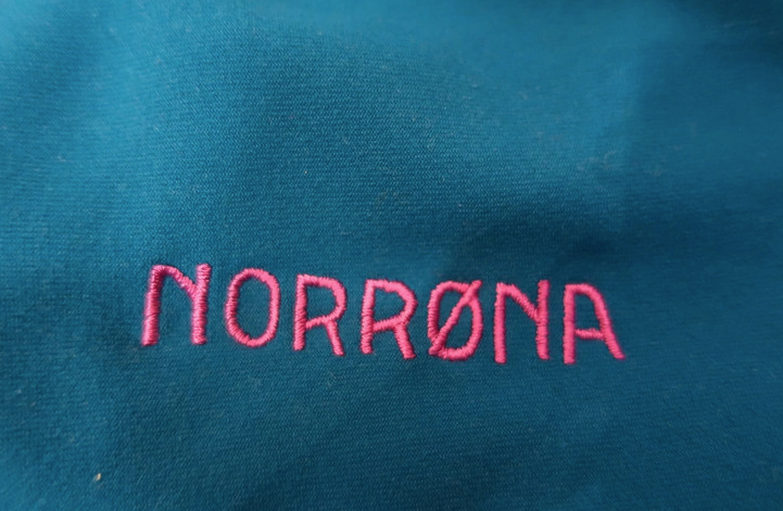 Norrona moteriškas šiltukas/ džemperis L dydis