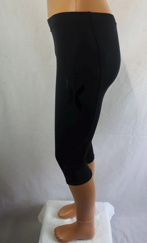 2XU moteriškos sportinės tamprės/ilgi šortai M dydis