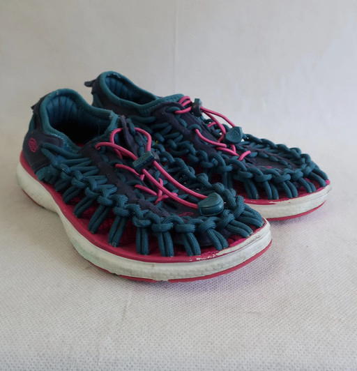 Keen sandalai 34 dydis
