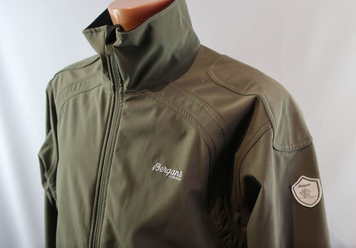 BERGANS vyriška softšelinė striukė L/XL dydis