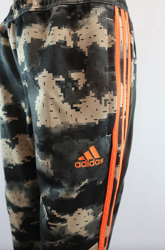 ADIDAS naujos sportinės, laisvalaikio kelnės S/M dydis