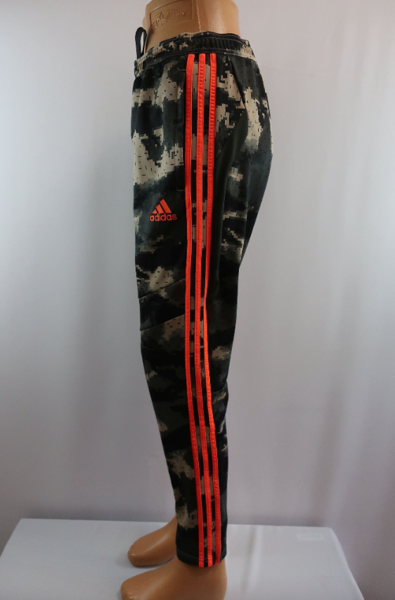 ADIDAS naujos sportinės, laisvalaikio kelnės S/M dydis
