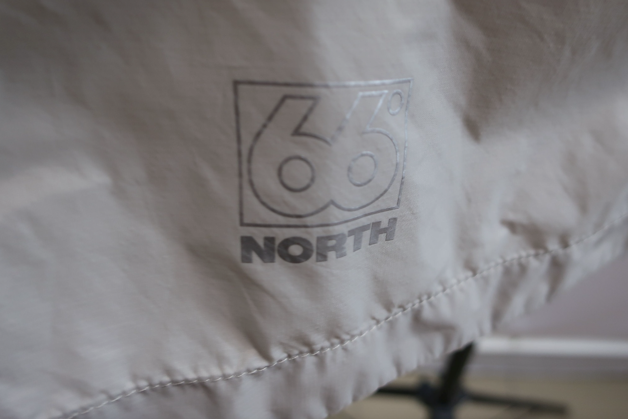 66 NORTH ICELAND moteriškas lengvas lietpaltis S dydis